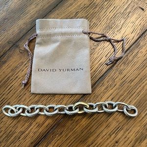 David Yurman 7 inch Oval Chain Bracelet in Sterling Silver and 18k Gold.